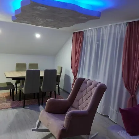 Nika Apartman Pale